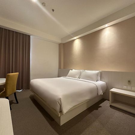 Yasmin Hotel Karawaci Tangerang Exteriör bild