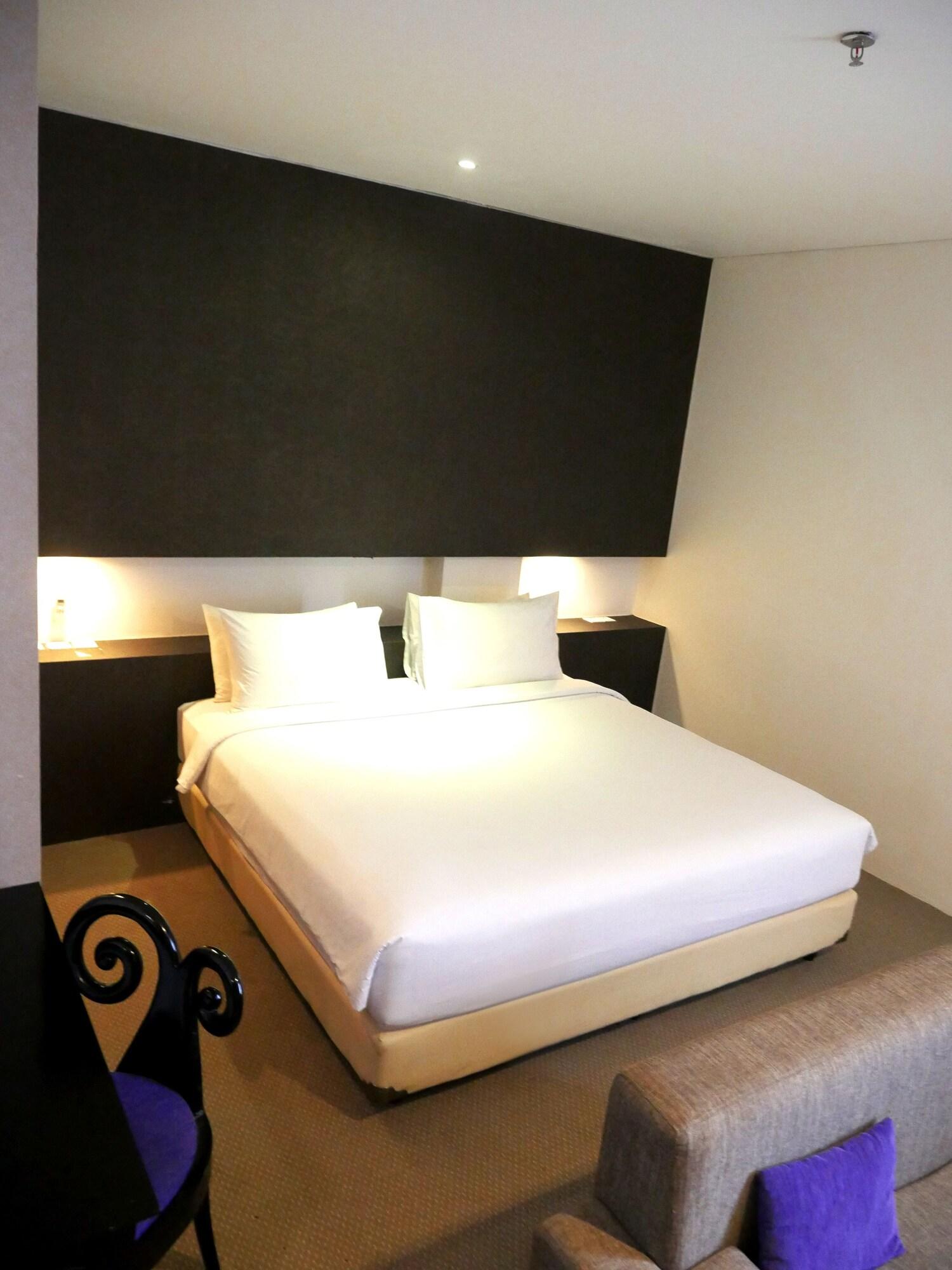 Yasmin Hotel Karawaci Tangerang Exteriör bild
