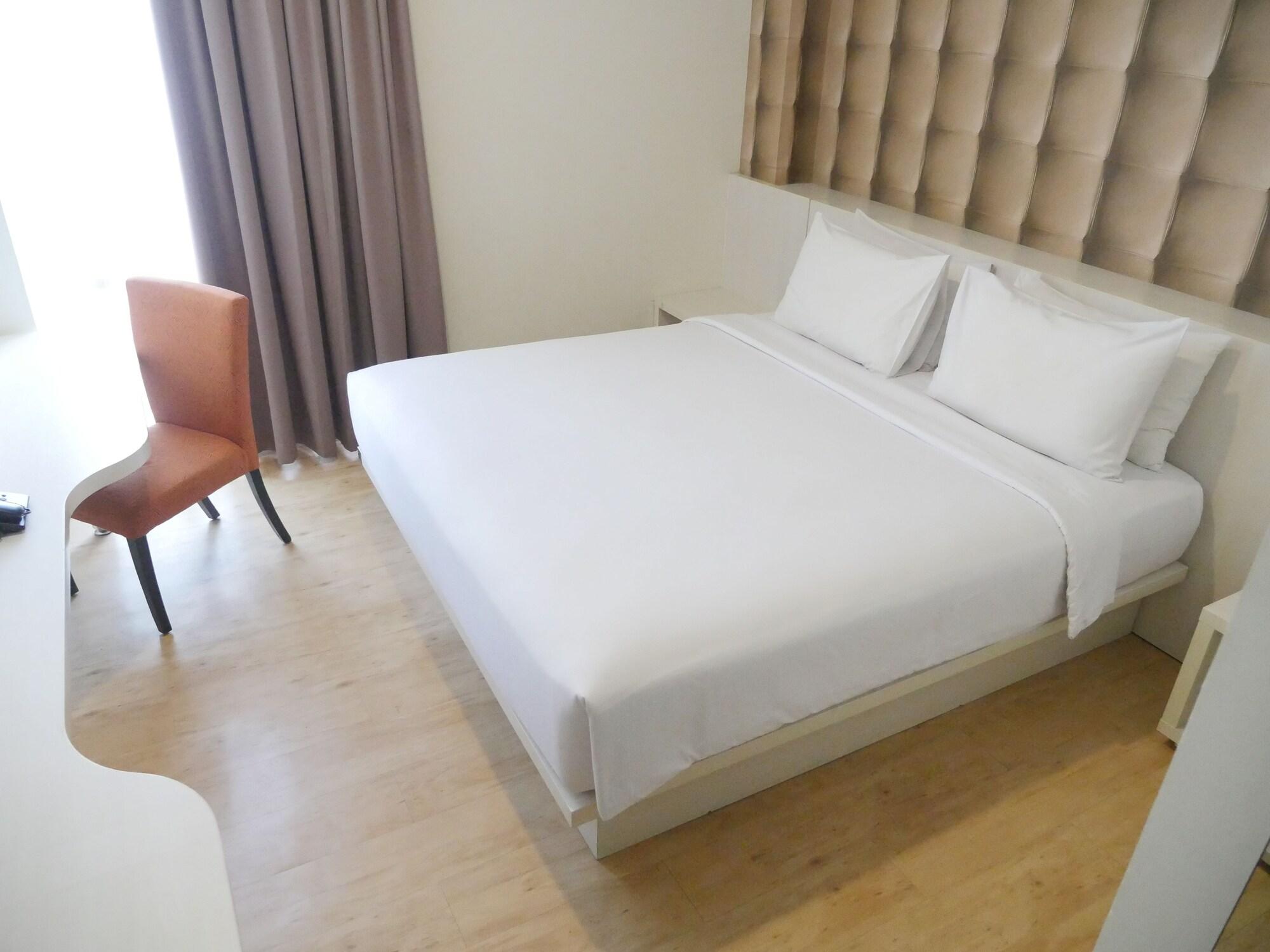 Yasmin Hotel Karawaci Tangerang Exteriör bild