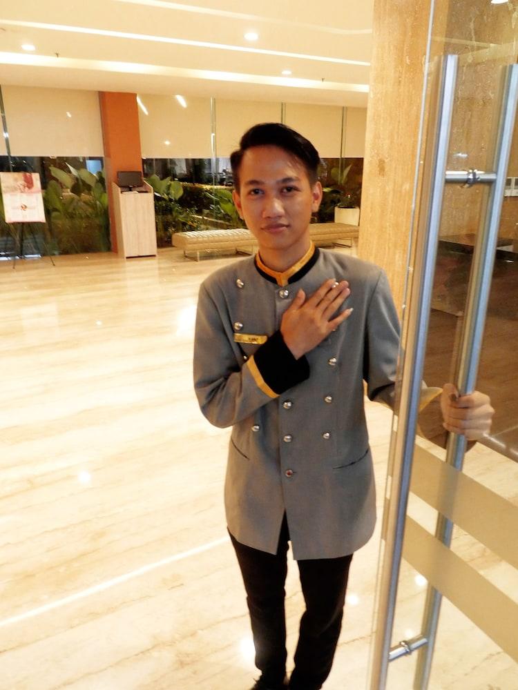 Yasmin Hotel Karawaci Tangerang Exteriör bild