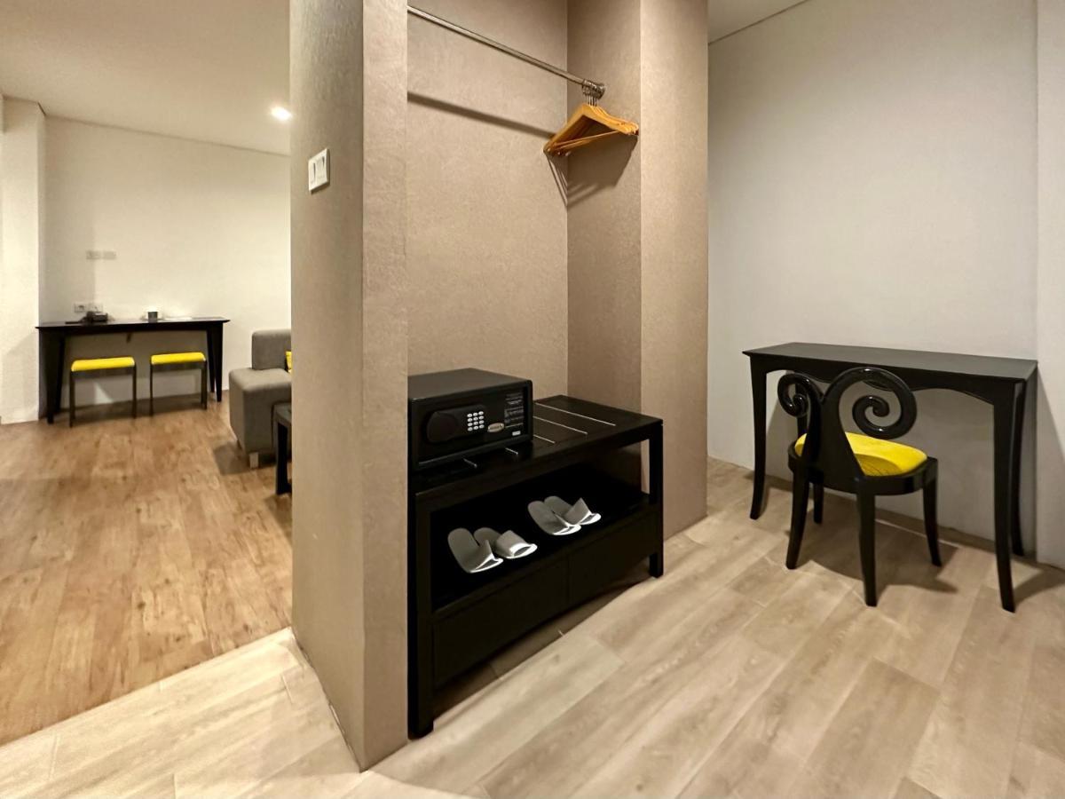 Yasmin Hotel Karawaci Tangerang Exteriör bild