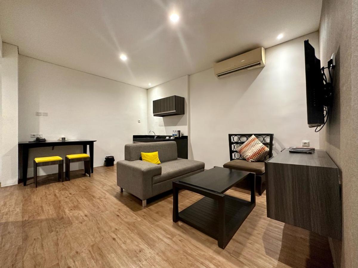 Yasmin Hotel Karawaci Tangerang Exteriör bild