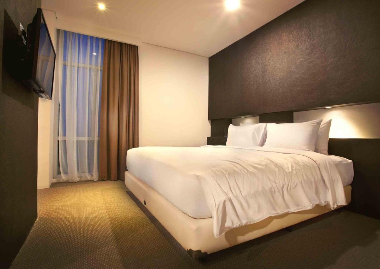 Yasmin Hotel Karawaci Tangerang Exteriör bild