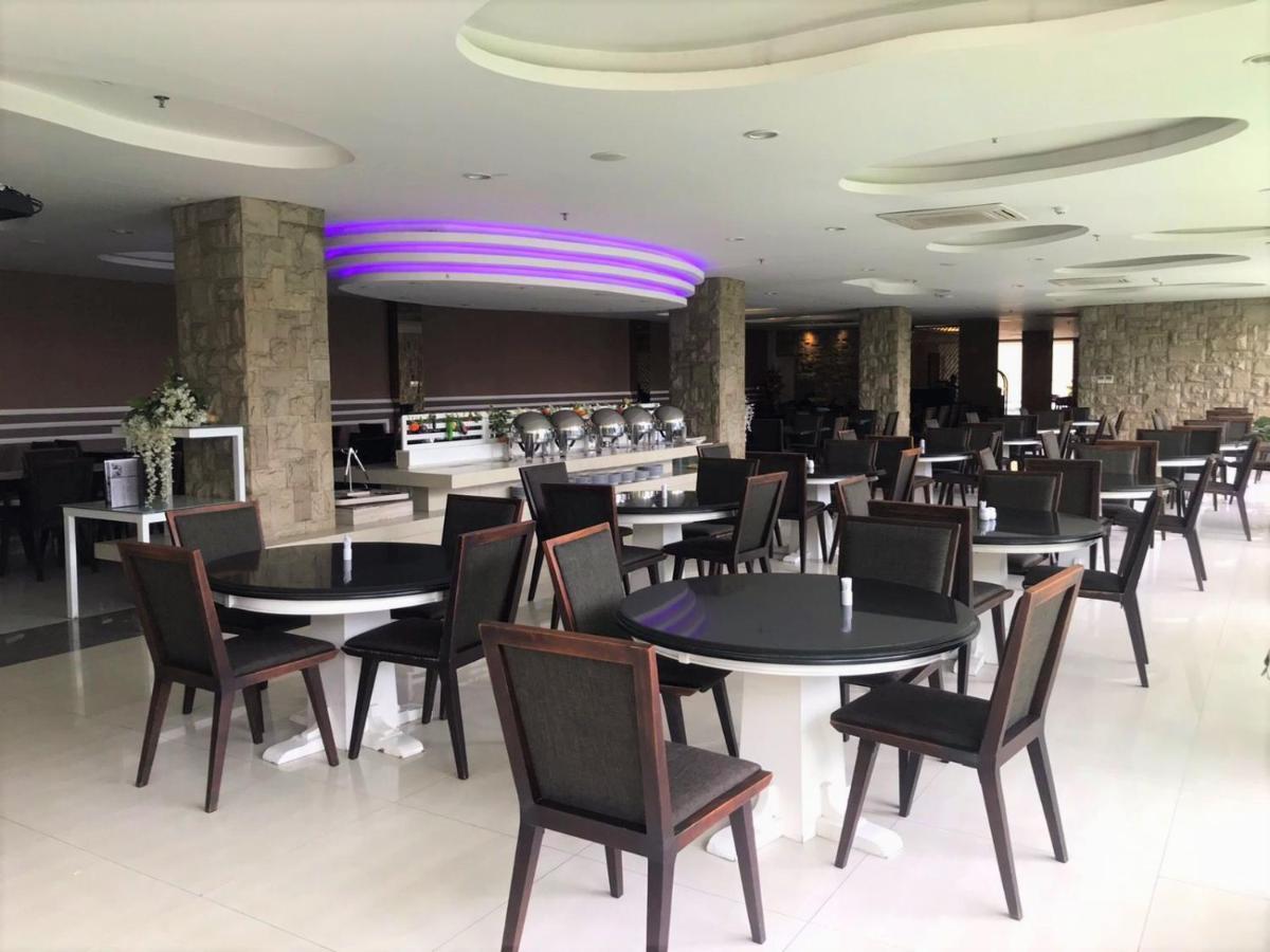 Yasmin Hotel Karawaci Tangerang Exteriör bild