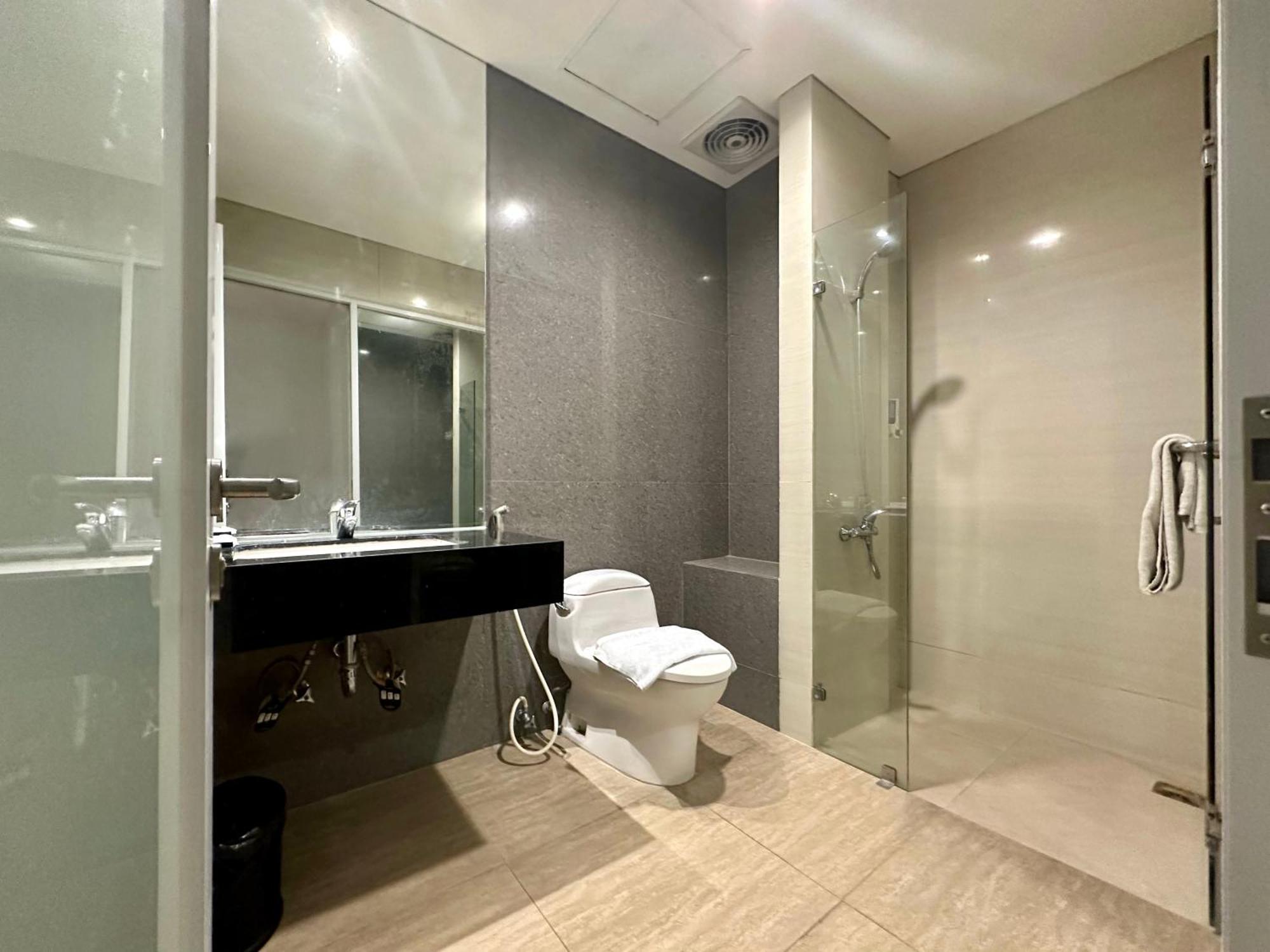 Yasmin Hotel Karawaci Tangerang Exteriör bild