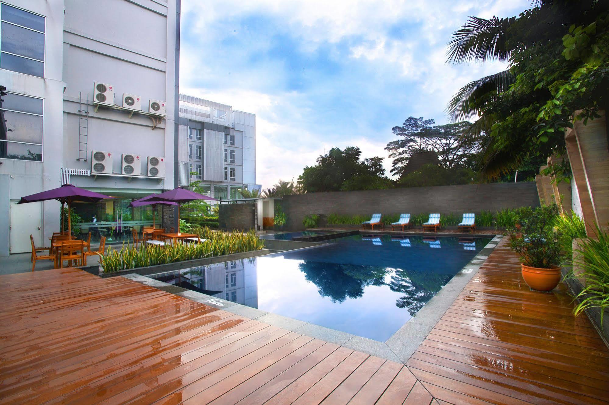 Yasmin Hotel Karawaci Tangerang Exteriör bild