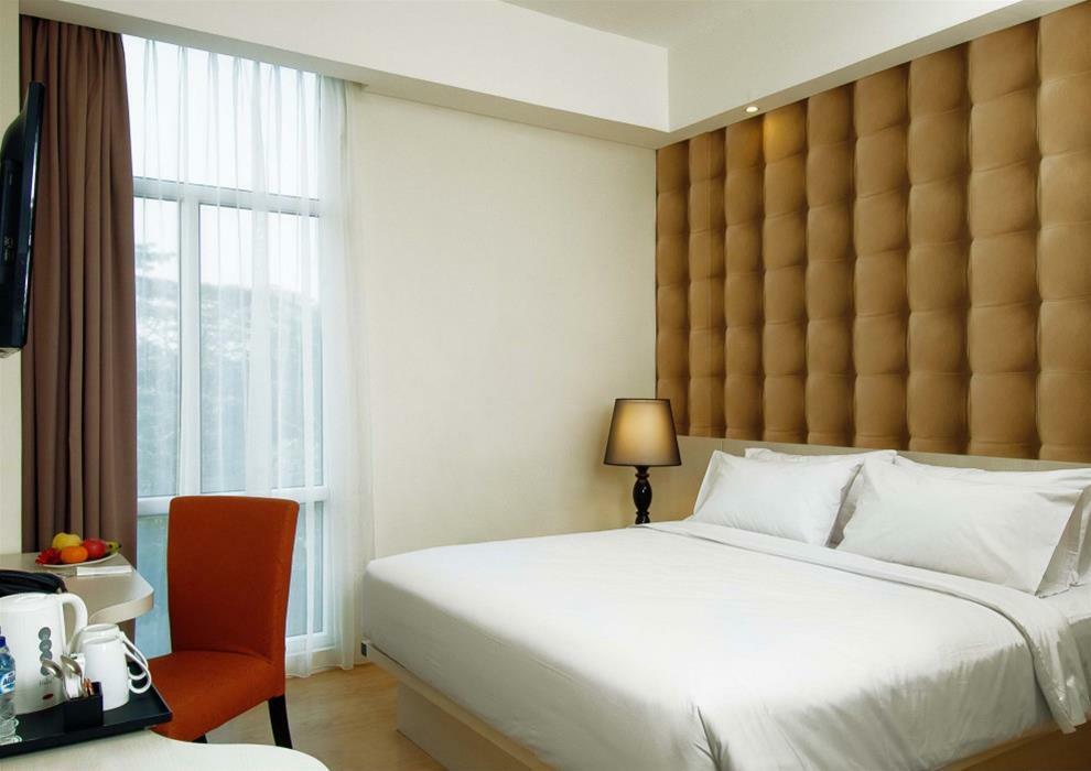 Yasmin Hotel Karawaci Tangerang Exteriör bild